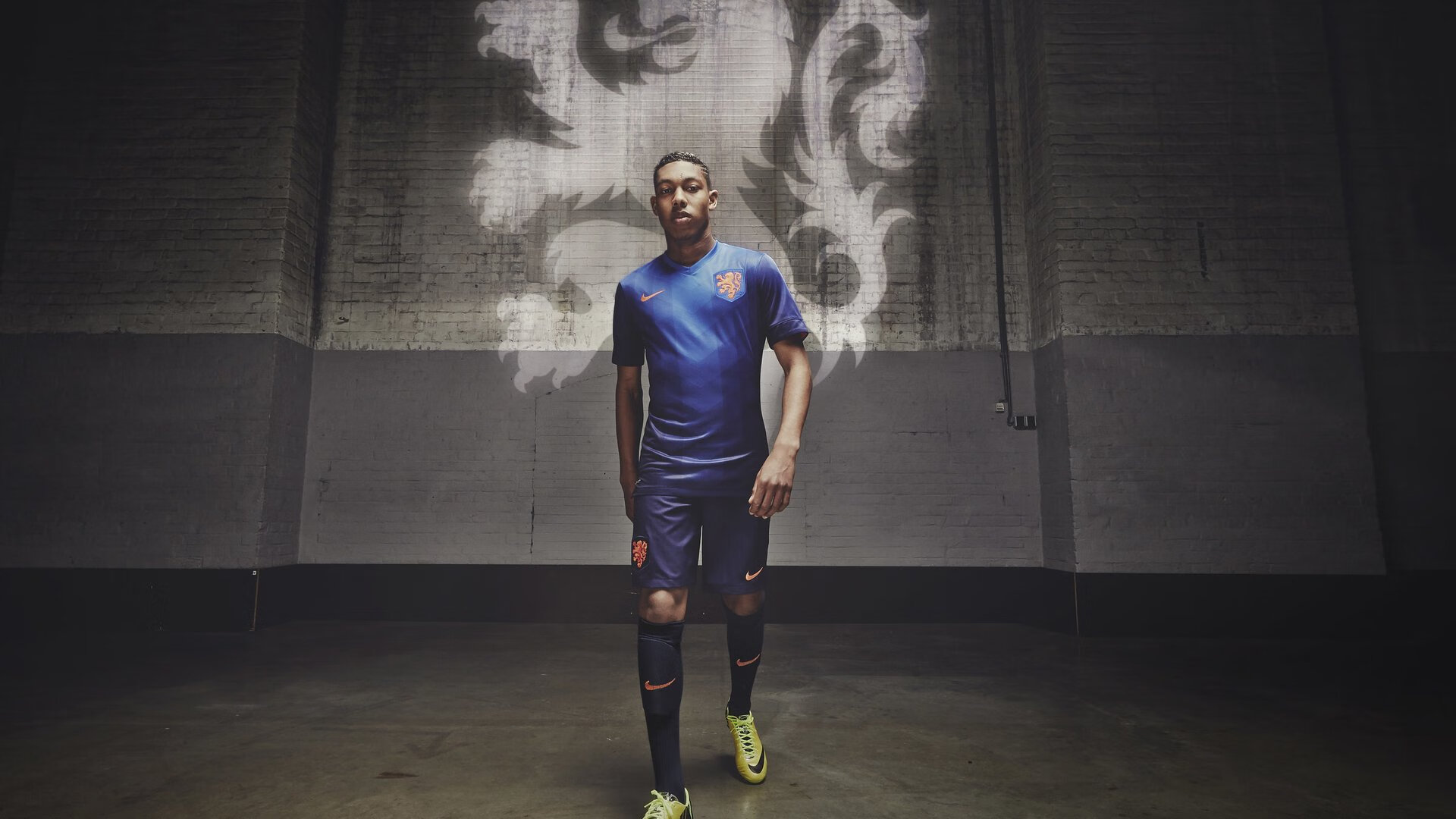 _湖人队迎来士气高涨的精彩表现_，湖人实力再次增强